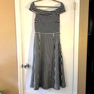 Banana Republic Black White Stripe Off-Shoulder Midi Dress In Size 10
